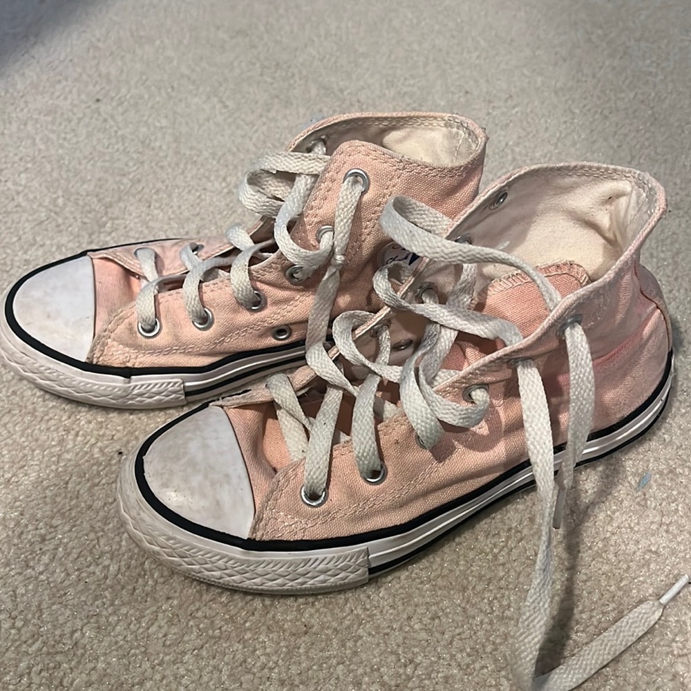 Pink converse